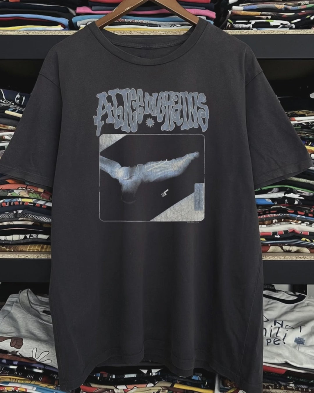 1992 Alice In Chains Broken Foot Xray Washed Black Tee product video [GB-DPA:faa06ce17a1e]