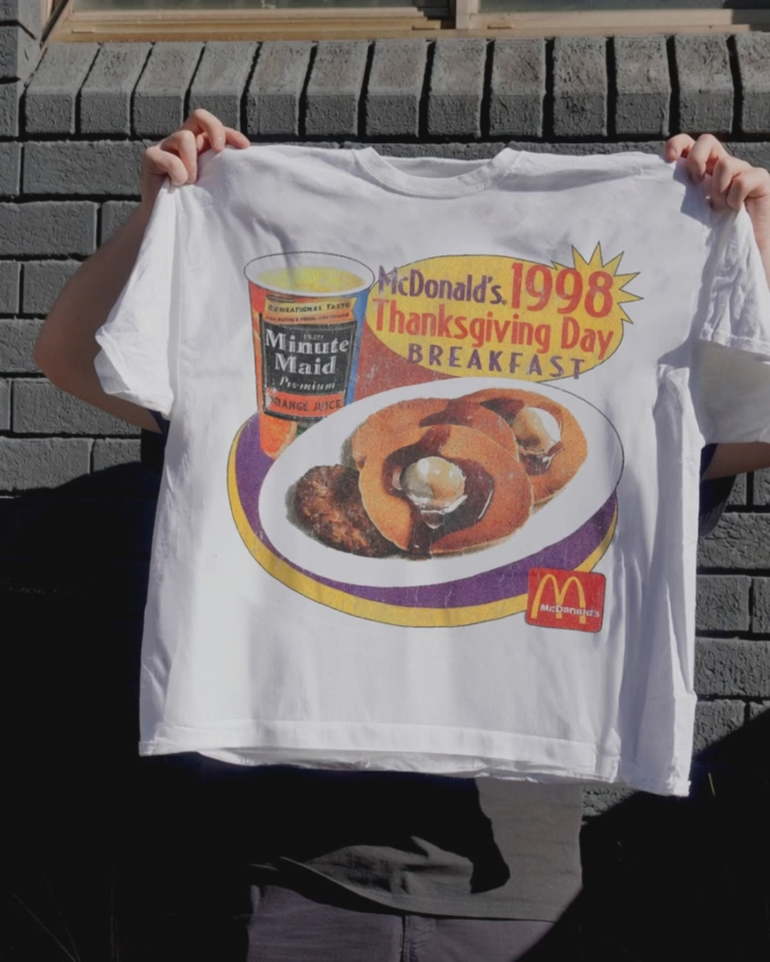 98 Thanksgiving Breakfast Promo White Vintage Washed T-Shirt product video [GB-DPA:0f5dbc1c9294]
