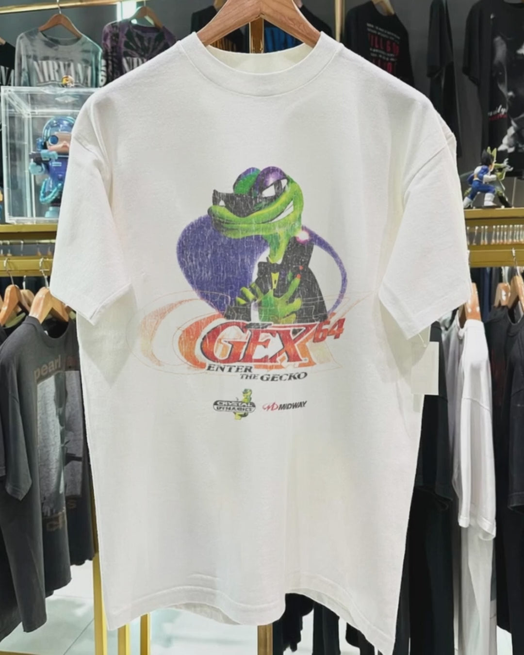 98 Enter The Gecko Promo White Vintage Washed T-Shirt product video [GB-DPA:8e5acc30d8dd]